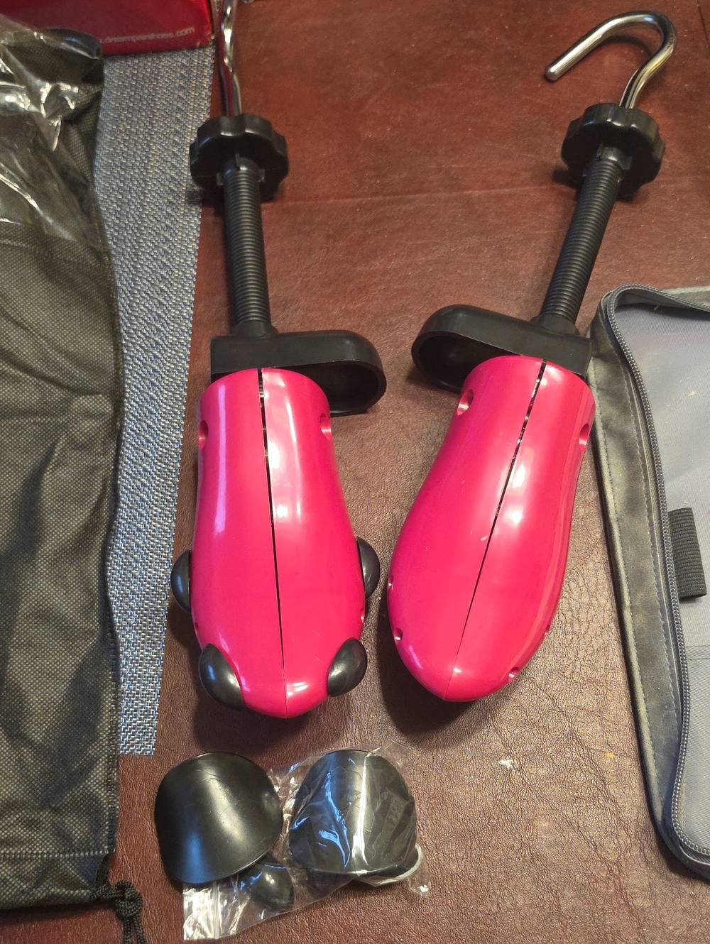 Never Used Shoe Stretcher Unbranded Pink VR/AR Accessory Mounts – Pair